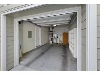 Photo #2: 675787976 Listing