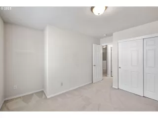 Photo #6: 675787976 Listing