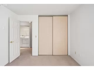 Photo #4: 676026952 Listing 