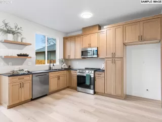 Photo #5: 676282479 Listing