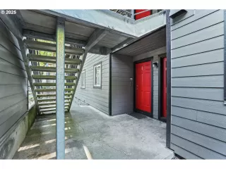 Photo #3: 676307793 Listing 