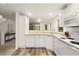 Photo #2: 676776201 Listing 