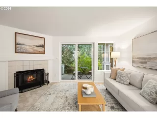 Photo #4: 676776201 Listing 