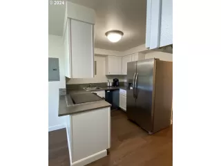 Photo #2: 677312776 Listing