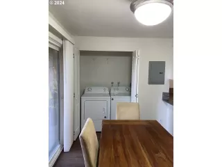 Photo #6: 677312776 Listing