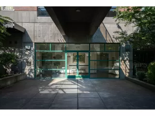 Photo #2: 677786164 Listing