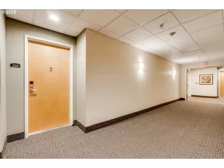 Photo #4: 677786164 Listing