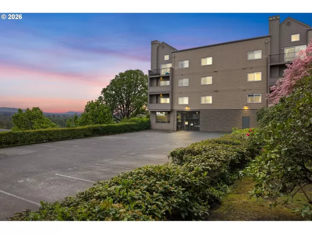 MLS: 677826749 Condo For Sale