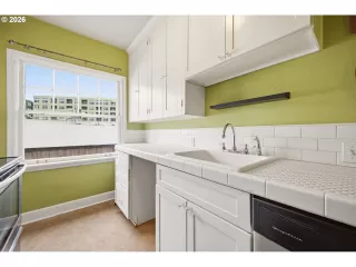 Photo #4: 679256372 Listing 