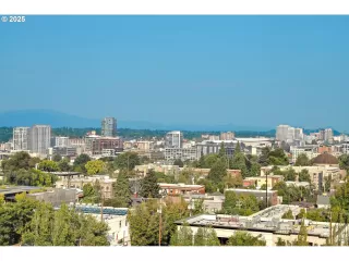 Photo #3: 679331966 Listing 