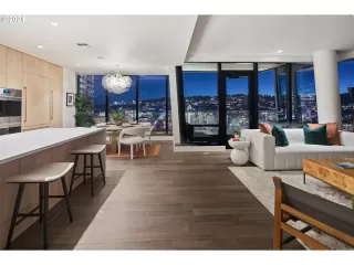 Photo #6: 679677095 Listing 