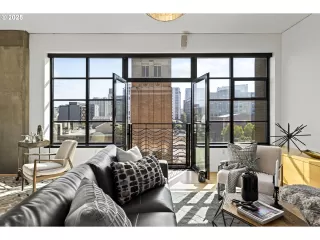 Photo #3: 680672301 Listing 