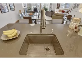 Photo #2: 680687589 Listing