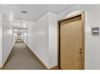 Photo #3: 680687589 Listing