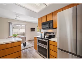 Photo #4: 680780421 Listing