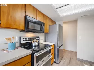 Photo #5: 680780421 Listing