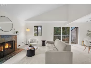 Photo #1: 681107614 Listing 