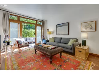Photo #2: 681295778 Listing 