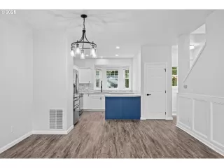 Photo #3: 681472815 Listing