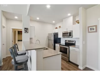 Photo #1: 681554266 Listing