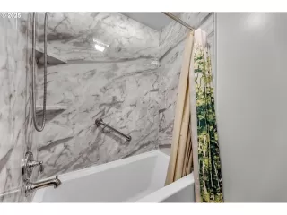 Photo #4: 681765516 Listing 