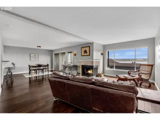 Photo #5: 681765516 Listing 