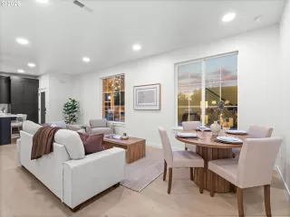 Photo #4: 681985088 Listing 