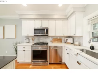 Photo #4: 682178626 Listing 