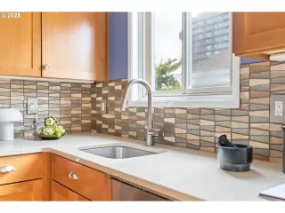 Photo #3: 682670125 Listing