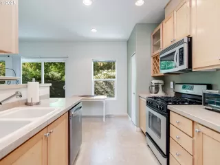 Photo #1: 682681832 Listing 