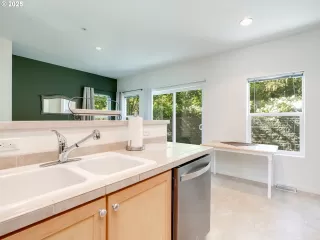 Photo #2: 682681832 Listing 