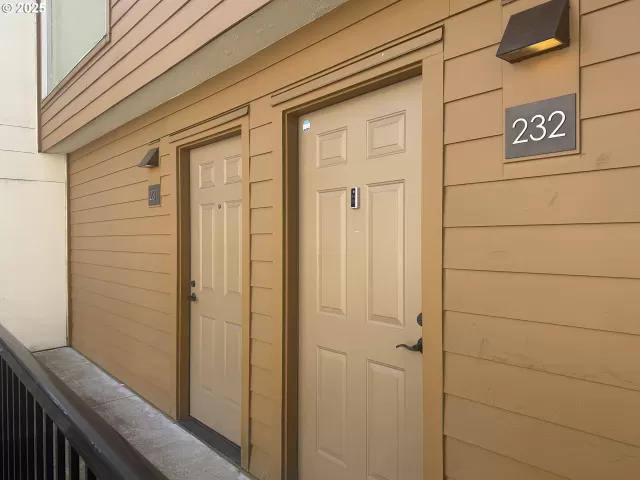 MLS: 682923659 Condo For Sale