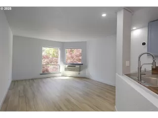 Photo #1: 682923659 Listing 