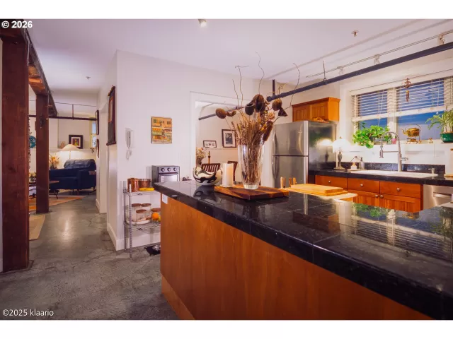 MLS: 683395689 Condo For Sale