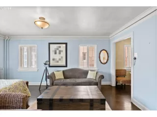 Photo #5: 683734232 Listing 