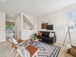 Photo #4: 683845441 Listing 