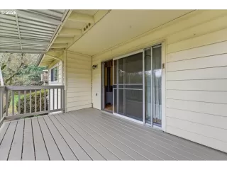 Photo #6: 684174717 Listing