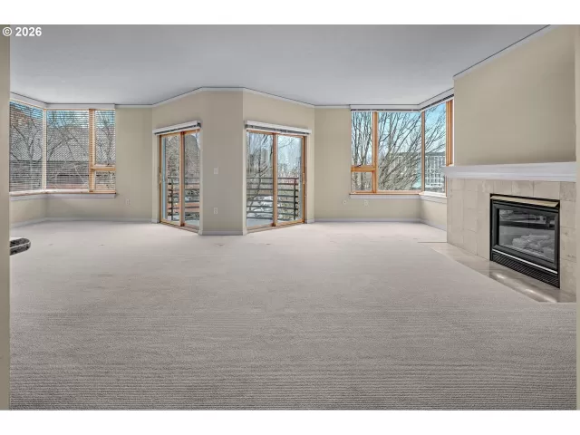 MLS: 684293017 Condo For Sale