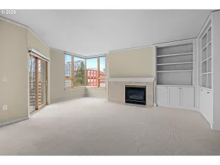 Photo #1: 684293017 Listing 