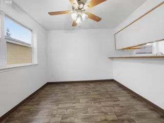 Photo #4: 684480449 Listing