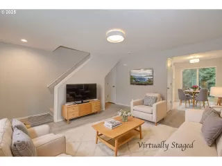 Photo #4: 684591526 Listing