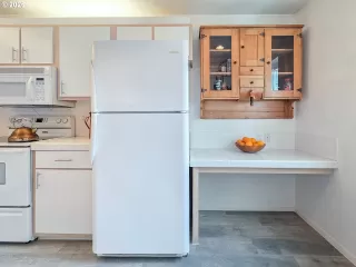 Photo #6: 684629897 Listing 