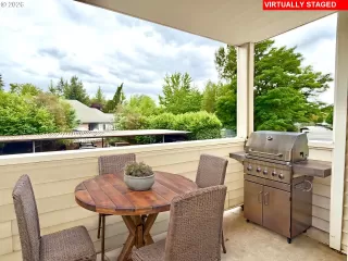 Photo #4: 685354688 Listing