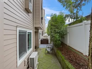 Click for more information on MLS # 685753730 : 6600 SE DIVISION ST 106 More Details about MLS # 685753730 : 6600 SE DIVISION ST 106