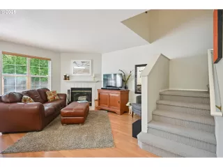 Photo #4: 686146669 Listing 