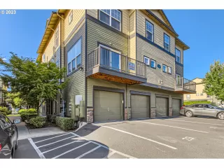 Photo #2: 686352838 Listing 