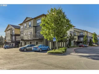 Photo #3: 686352838 Listing 