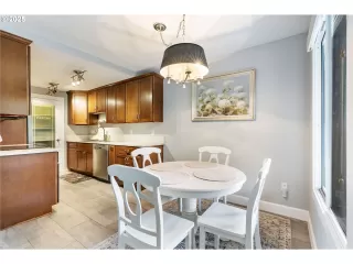 Photo #1: 686424560 Listing 