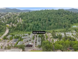 Photo #4: 686684945 Listing