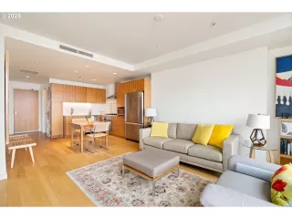 Photo #3: 686804070 Listing 